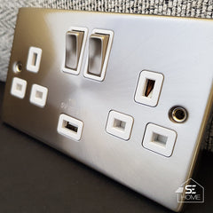 Satin Chrome - White Inserts Satin Chrome 1 Gang 13A DP Ingot 1 USB Switched Plug Socket - White Trim